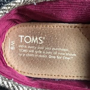 Toms Shoes - EUC TOMS (brown/gold) Toms Shoes - EUC TOMS (brown/gold)